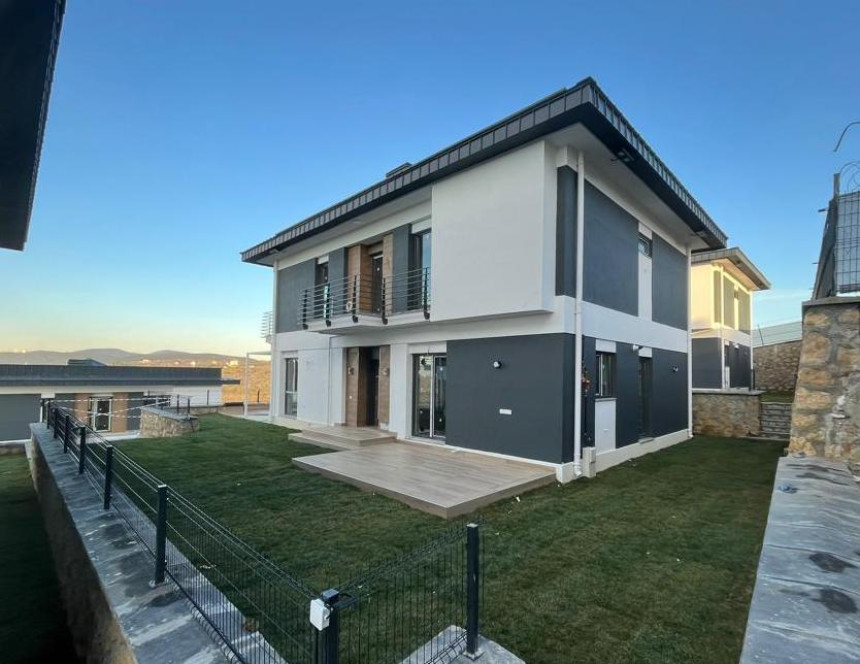 Villa Nar Çiçeği
